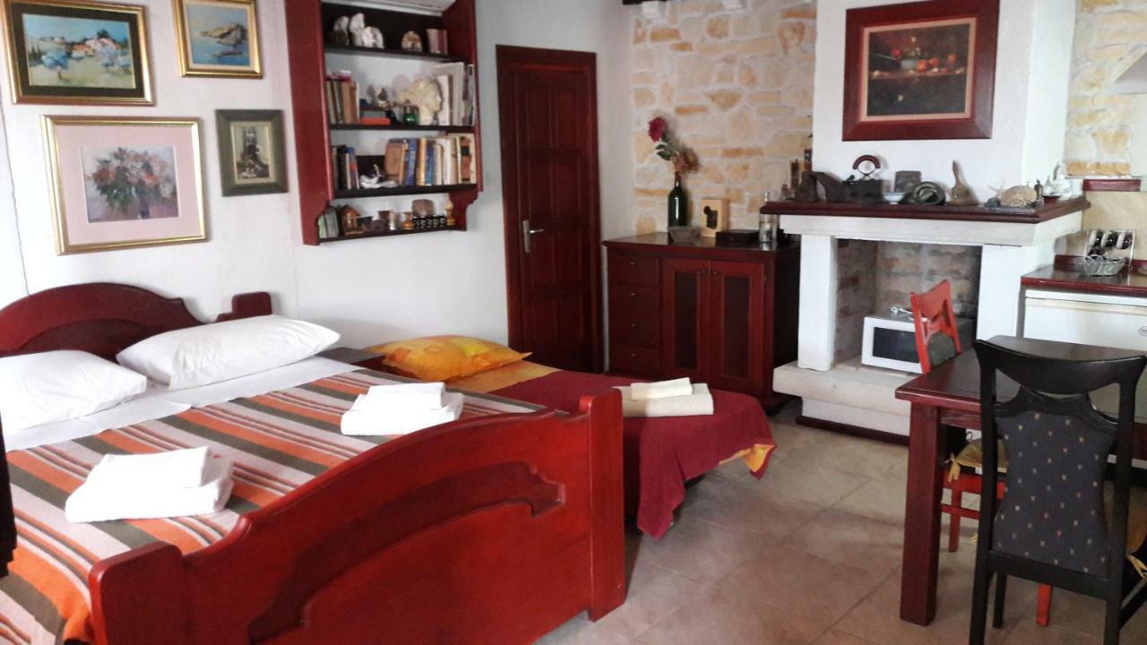 Apartments Picasso Komiža Exterior foto