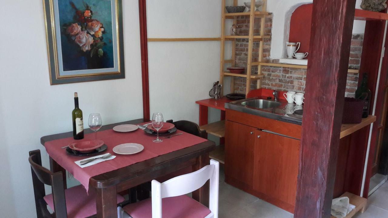 Apartments Picasso Komiža Exterior foto